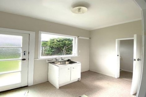 Photo of property in 4b View Road, Campbells Bay, Auckland, 0630