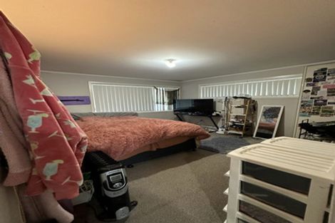 Photo of property in 6 Minton Place, Manurewa, Auckland, 2102