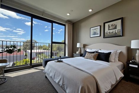 Photo of property in 4/139 Tirimoana Road, Te Atatu South, Auckland, 0602