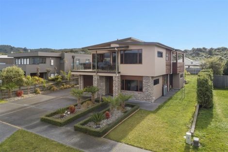 Photo of property in 174 Lisland Drive, Kinloch, Taupo, 3377