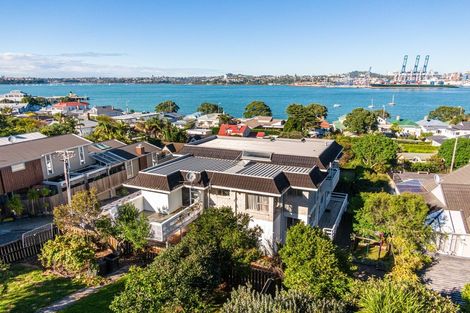 Photo of property in 1/47 Clarence Street, Devonport, Auckland, 0624