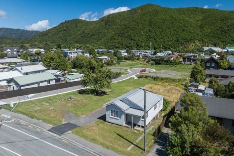 Photo of property in 271 Waikawa Road, Waikawa, Picton, 7220