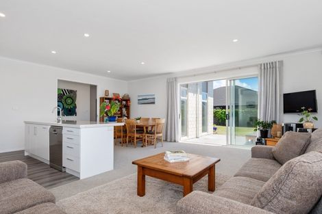Photo of property in 116 Palm Springs Boulevard, Papamoa Beach, Papamoa, 3118