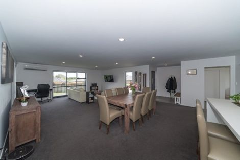 Photo of property in 24 Macdonald Heights, Feilding, 4702