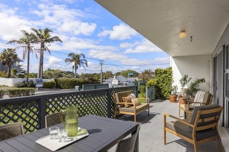 Photo of property in 2/103 Vauxhall Road, Narrow Neck, Auckland, 0624