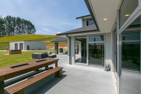 Photo of property in 652 Kelly Road, Lepperton, New Plymouth, 4373
