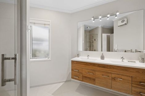 Photo of property in 3 Condor Crescent, Waiwhakaiho, New Plymouth, 4312