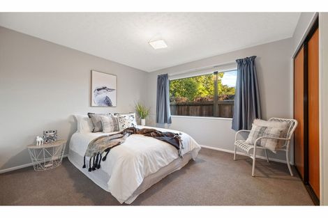 Photo of property in 5 Elsom Lane, Avonhead, Christchurch, 8042