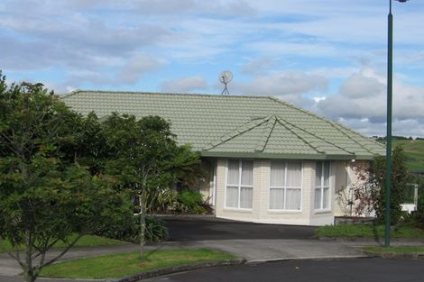 Photo of property in 10 Ramoana Mews, Shelly Park, Auckland, 2014