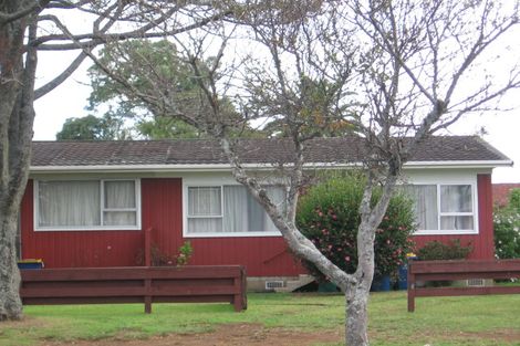 Photo of property in 2/42 Swanson Road, Henderson, Auckland, 0610