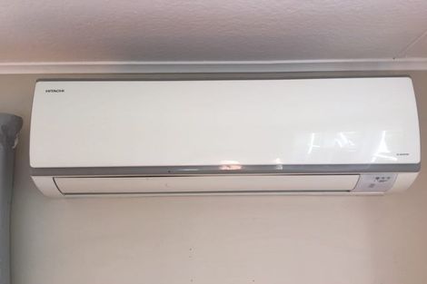 Photo of property in 23 Clairville Crescent, Wai O Taiki Bay, Auckland, 1072