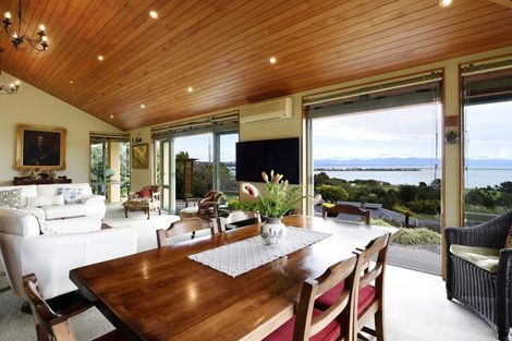 Photo of property in 17 Walters Bluff, Atawhai, Nelson, 7010