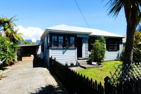 Photo of property in 58 Brougham Street, Westport, 7825