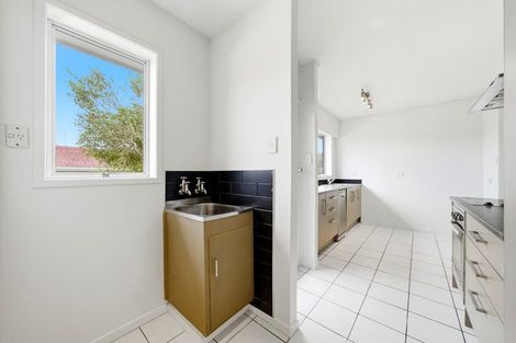 Photo of property in 4220a Great North Road, Glendene, Auckland, 0602