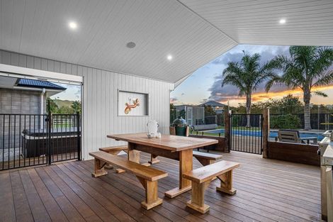 Photo of property in 35 Twin Oak Avenue, Papamoa Beach, Papamoa, 3118