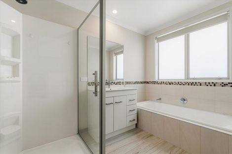 Photo of property in 16 Vantage Place, Omokoroa, 3114