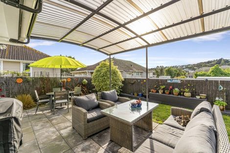 Photo of property in 1 Waiuta Street, Titahi Bay, Porirua, 5022