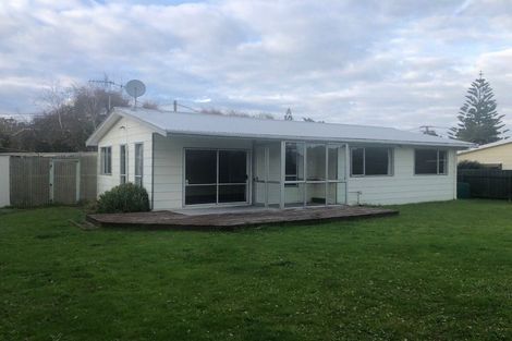 Photo of property in 2/17 Donovan Road, Paraparaumu Beach, Paraparaumu, 5032