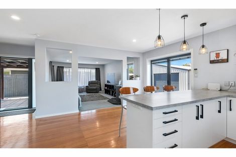 Photo of property in 44 Emlyn Place, Avondale, Christchurch, 8061