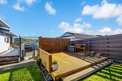 Photo of property in 8 Outram Grove, Kelson, Lower Hutt, 5010