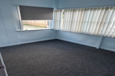 Photo of property in 8a Moa Road, Point Chevalier, Auckland, 1022