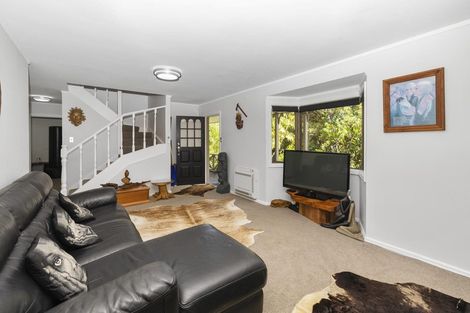 Photo of property in 21 St James Avenue, Helensville, 0800