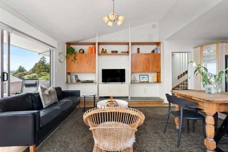 Photo of property in 31 Mcdowell Crescent, Hillcrest, Auckland, 0627