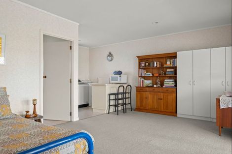 Photo of property in Orange Grove Flats, 2/549 Childers Road, Te Hapara, Gisborne, 4010