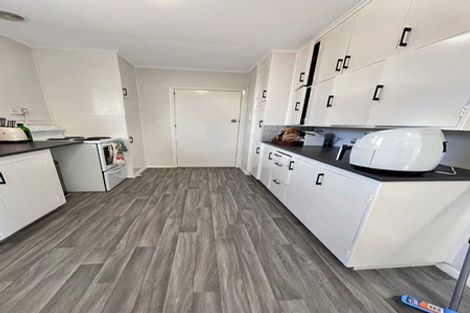 Photo of property in 16 Sherwill Street East, Feilding, 4702