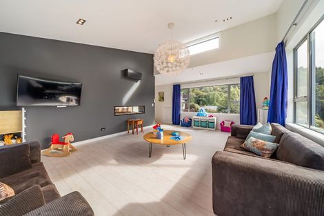 Photo of property in 9 Sylvan Way, Silverstream, Upper Hutt, 5019