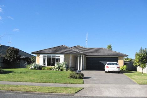 Photo of property in 18 Cate Road, Rototuna, Hamilton, 3210