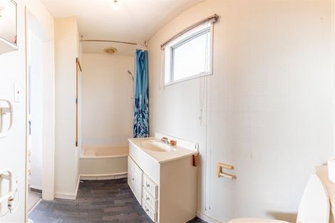 Photo of property in 3 Glenora Place, Hornby, Christchurch, 8042