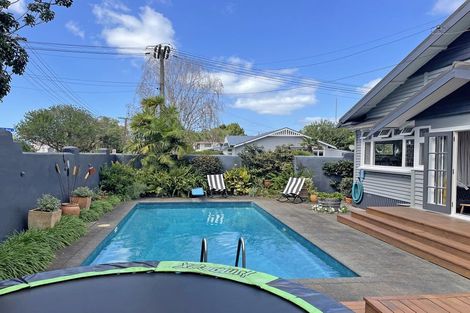 Photo of property in 11 Apirana Avenue, Regent, Whangarei, 0112