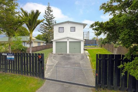 Photo of property in 19 Riserra Drive, Ranui, Auckland, 0612