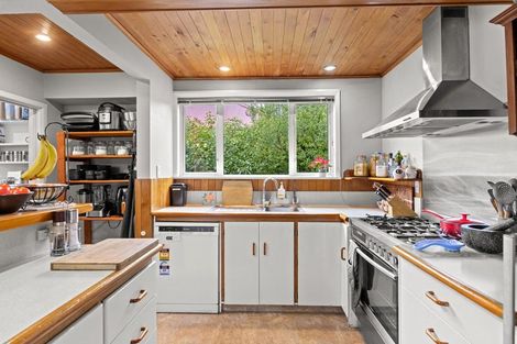 Photo of property in 11 Pannell Avenue, Wainoni, Christchurch, 8061