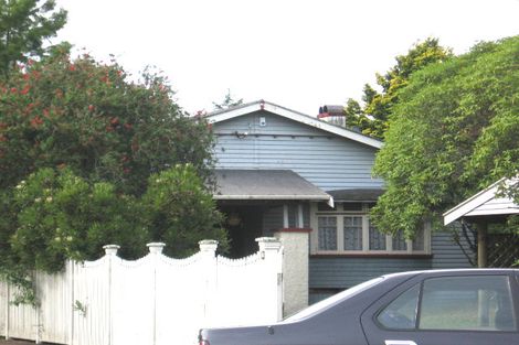 Photo of property in 11 Swanson Road, Henderson, Auckland, 0610