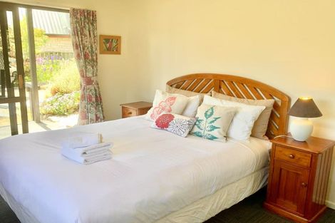 Photo of property in 1 Burnett Place, Lake Tekapo, 7999
