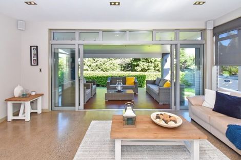 Photo of property in 12 Tuakura Way, The Gardens, Auckland, 2105