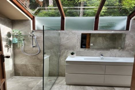 Photo of property in 47 Rimu Road, Oratia, Auckland, 0604