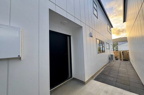 Photo of property in 35b Handyside Street, Tawa, Wellington, 5028