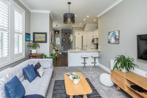 Photo of property in 53 Tinakori Road, Thorndon, Wellington, 6011