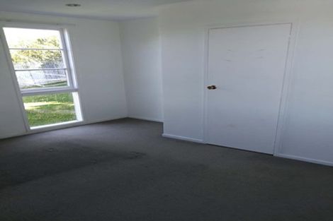 Photo of property in 40 Taurus Crescent, Beach Haven, Auckland, 0626