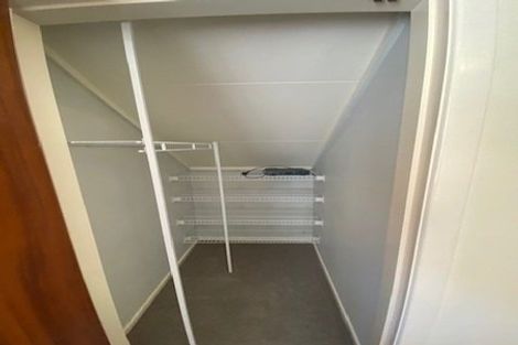 Photo of property in 3b Peckham Grove, Tawa, Wellington, 5028