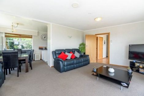 Photo of property in 5 Nor'east Drive, Northcross, Auckland, 0632