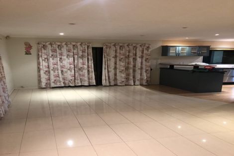 Photo of property in 25 Medvale Avenue, Flat Bush, Auckland, 2019