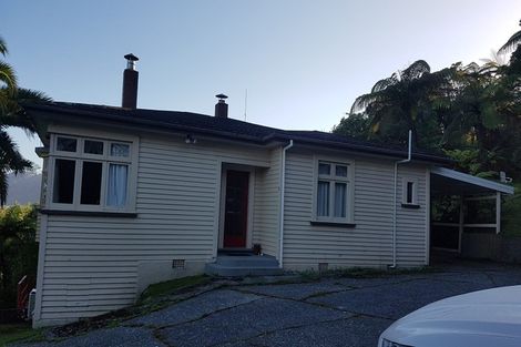 Photo of property in 11 Leith Crescent, Greymouth, 7805