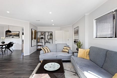 Photo of property in 20 Sandiacre Way, Browns Bay, Auckland, 0630