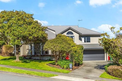 Photo of property in 18 Joseph Banks Drive, Whitby, Porirua, 5024