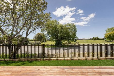 Photo of property in 13a Western Avenue, Omokoroa, 3114