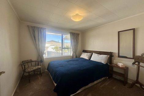 Photo of property in 22 Denver Grove, Totara Park, Upper Hutt, 5018